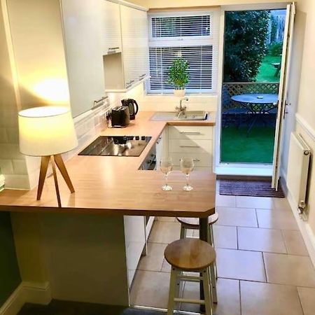 Cosy Coach House Garden Apartment By The Sea, Own Entrance Door, Garden Terrace With Exclusive Rear Door Access & Free Reserved Parking Space Only 2 Mtrs From Your Apt Door! Early Checkin From 3Pm And Late Check Out Till 11Am Available! Broadstairs Luaran gambar